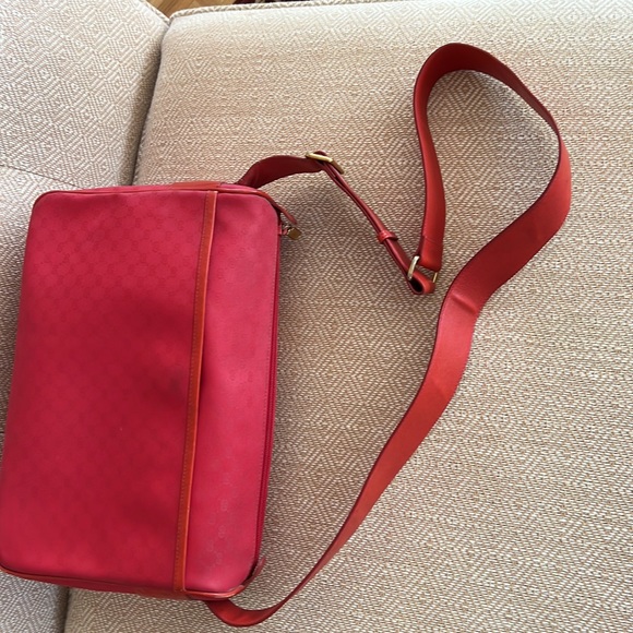 Gucci Red Shoulder Bag - Picture 10 of 13